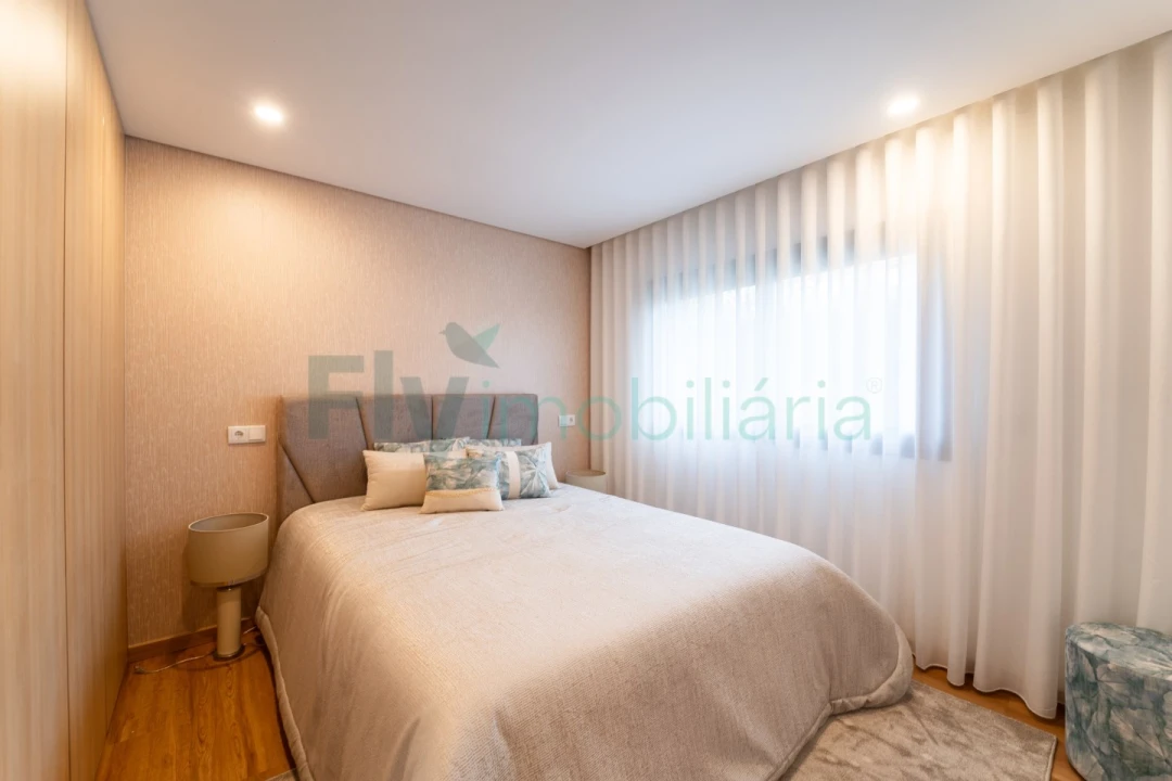 Apartamento T2 para Venda em Infias Foto 15