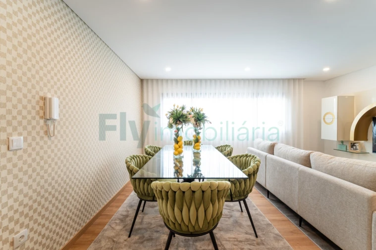 Apartamento T2 para Venda em Infias Foto 2