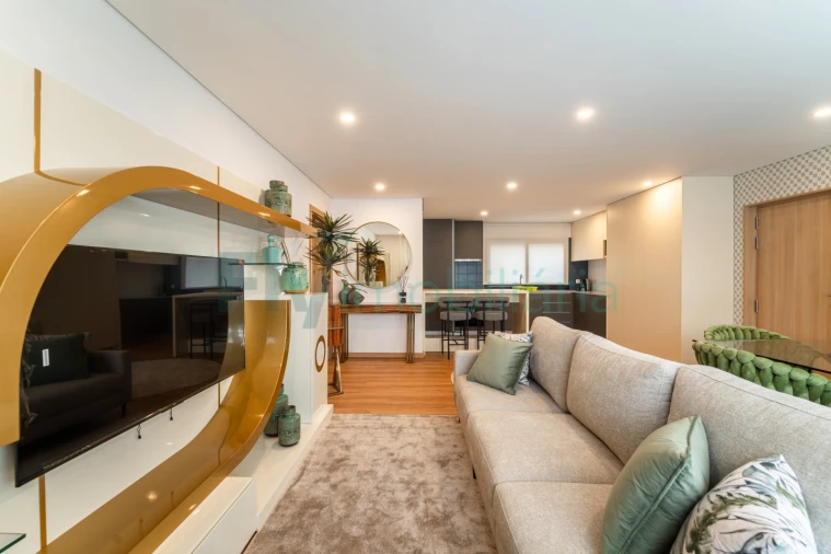 Apartamento T2 para Venda em Infias Foto 6