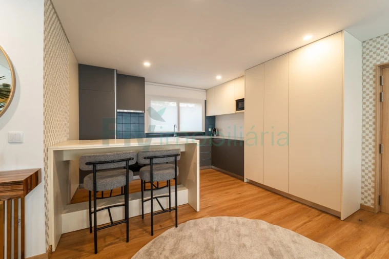 Apartamento T2 para Venda em Infias Foto 8