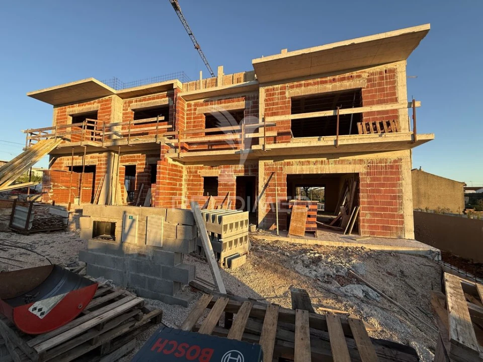 Moradia T4 para Venda em Fatima Foto 2