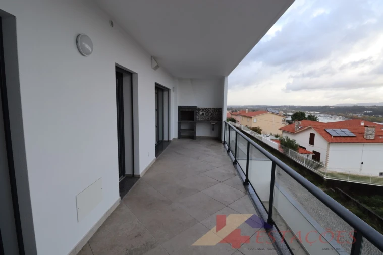 Apartamento T3 para Venda em Pombal Foto 4