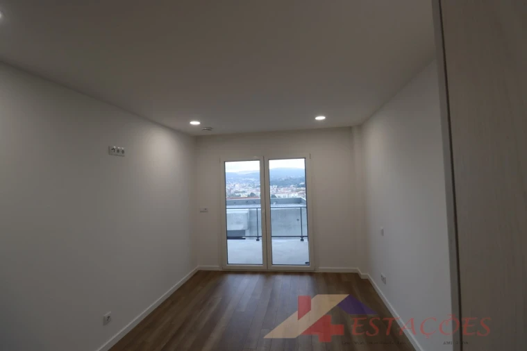 Apartamento T3 para Venda em Pombal Foto 11
