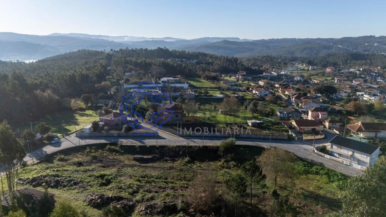 Terreno para Venda em Melres e Medas Foto 3