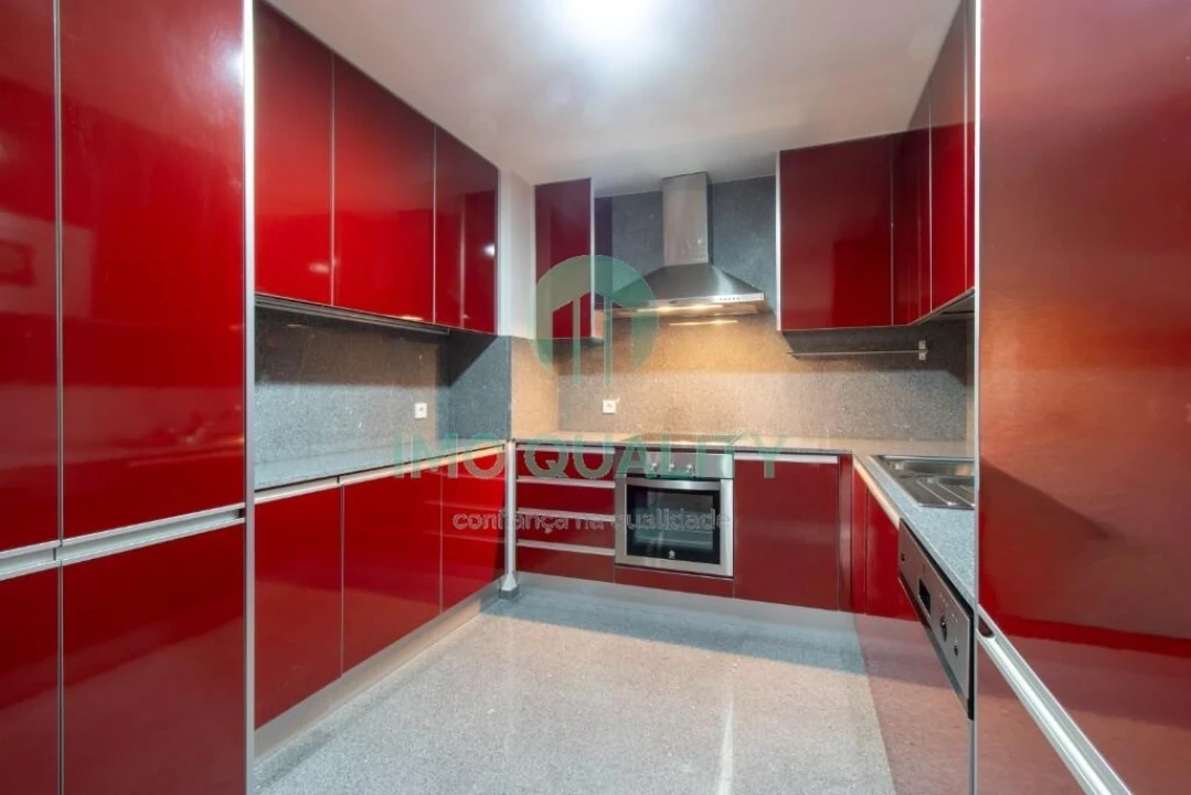 Apartamento T1 para Arrendamento em Paranhos Foto 5