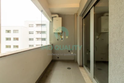 Apartamento T1 para Arrendamento em Paranhos