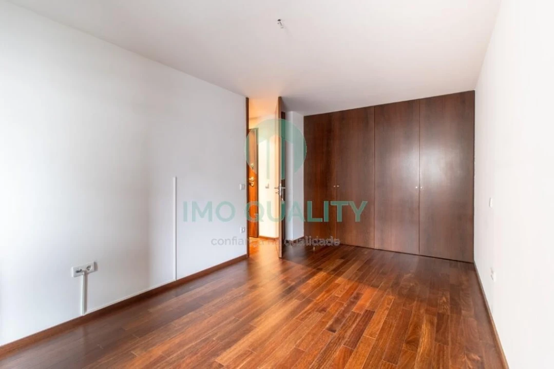 Apartamento T1 para Arrendamento em Paranhos Foto 14