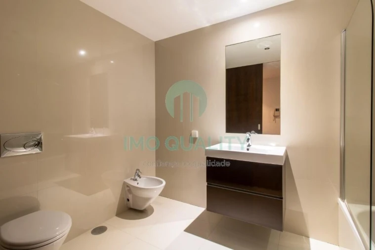 Apartamento T1 para Arrendamento em Paranhos Foto 9
