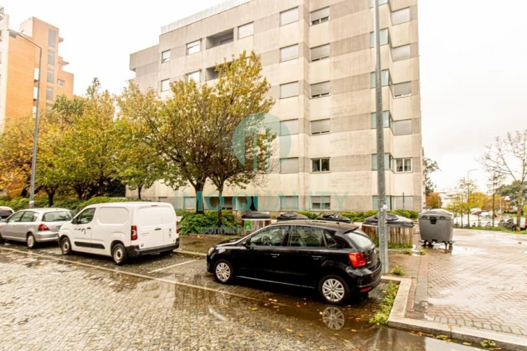 Apartamento T1 para Arrendamento em Paranhos Foto 21