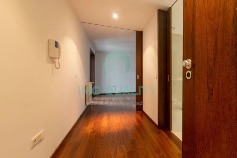 Apartamento T1 para Arrendamento em Paranhos Foto 2