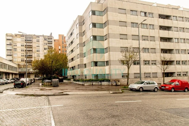 Apartamento T1 para Arrendamento em Paranhos Foto 20