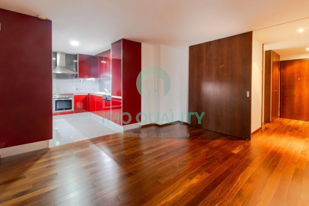 Apartamento T1 para Arrendamento em Paranhos Foto 4