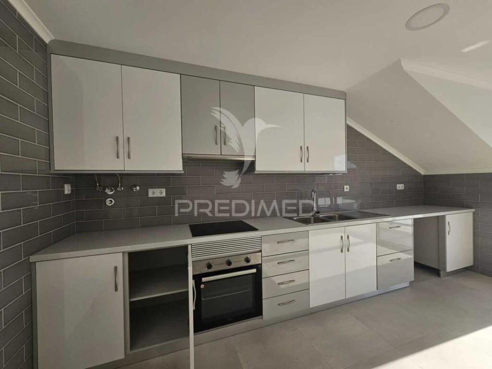 Apartamento T1 para Venda em Ferrel Foto 2