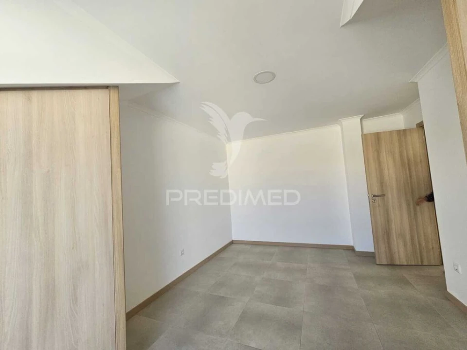 Apartamento T1 para Venda em Ferrel Foto 8