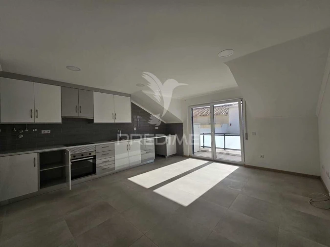 Apartamento T1 para Venda em Ferrel Foto 2