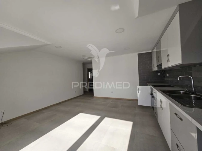 Apartamento T1 para Venda em Ferrel Foto 3