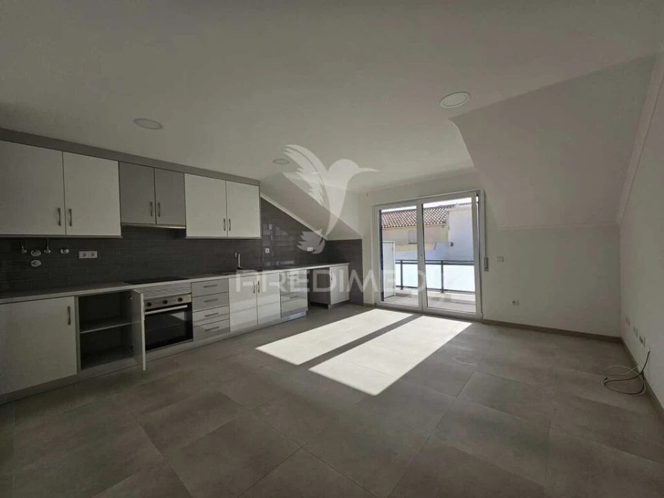 Apartamento T1 para Venda em Ferrel Foto 5