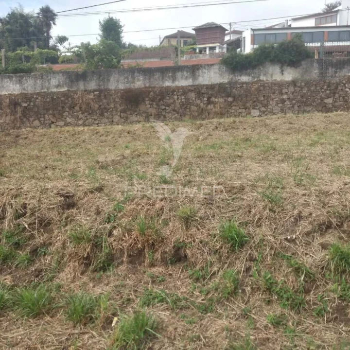 Terreno para Venda em Fiães Foto 2