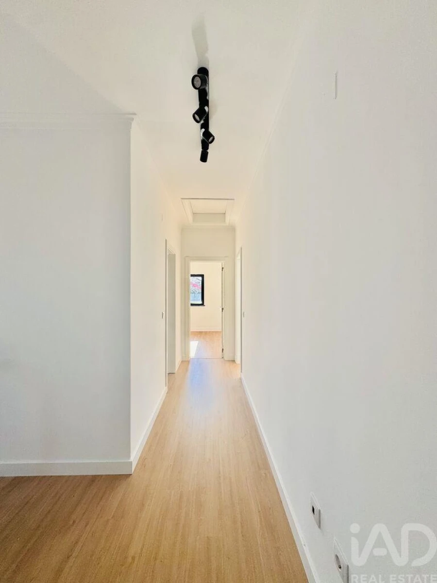 Moradia T4 para Venda em Quinta do Conde Foto 11