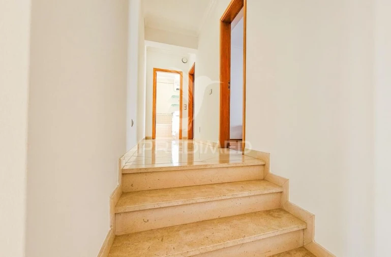 Moradia T5 para Venda em Conceição e Estoi Foto 10