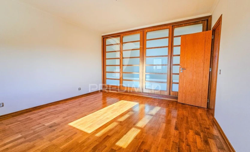 Moradia T5 para Venda em Conceição e Estoi Foto 15