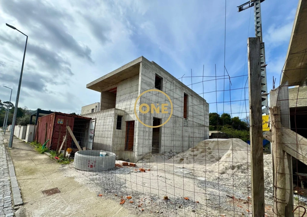 Moradia T4 para Venda em Ancora Foto 3