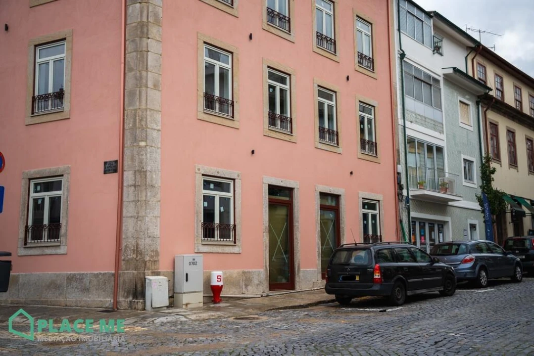 Loja para Arrendamento em Braga (Maximinos, Sé e Cividade) Foto 2