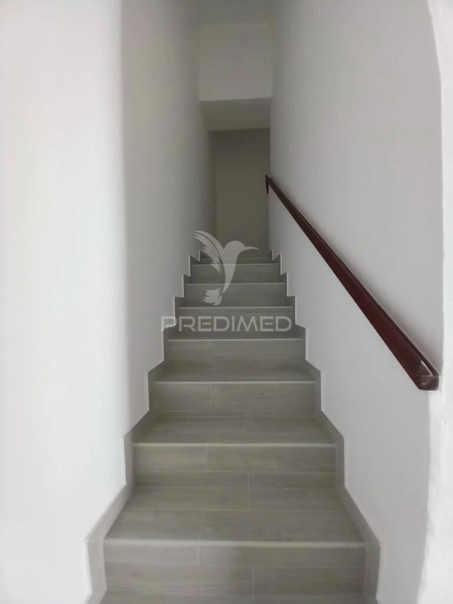 Moradia T4 para Venda em Redondo Foto 9