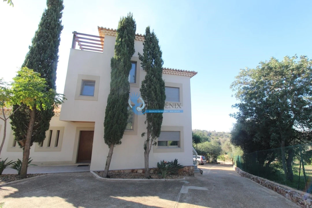 Moradia T3 para Venda em Guia Foto 4