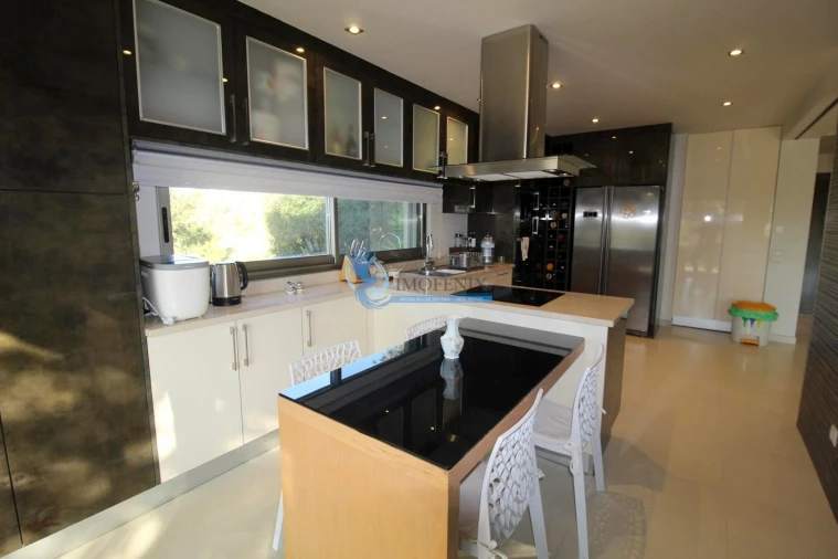 Moradia T3 para Venda em Guia Foto 16