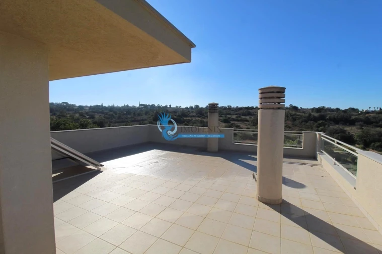 Moradia T3 para Venda em Guia Foto 38