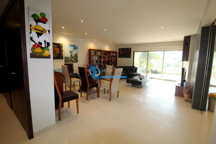 Moradia T3 para Venda em Guia Foto 12