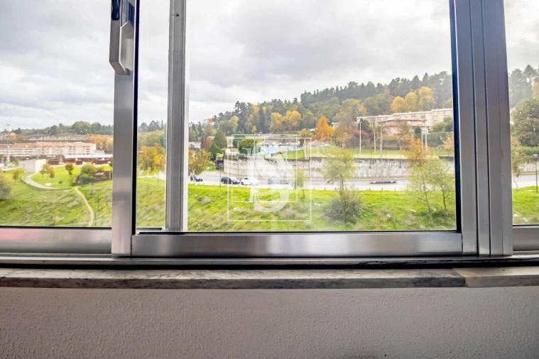 Apartamento T3 para Venda em Avões Foto 9