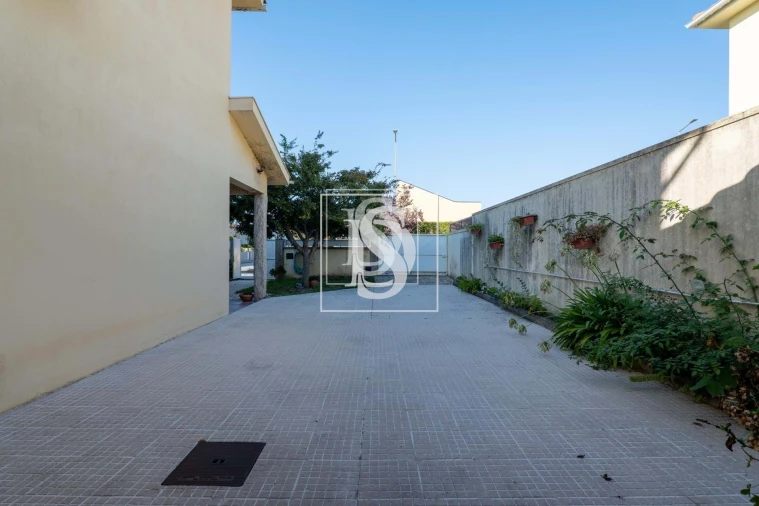 Moradia T4 para Venda em Vila Garcia, Aboim e Chapa Foto 46