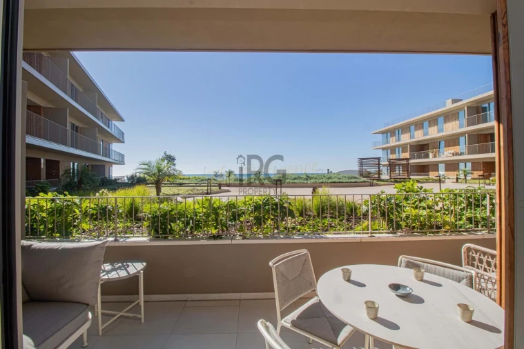 Apartamento T2 para Venda em Quarteira Foto 4