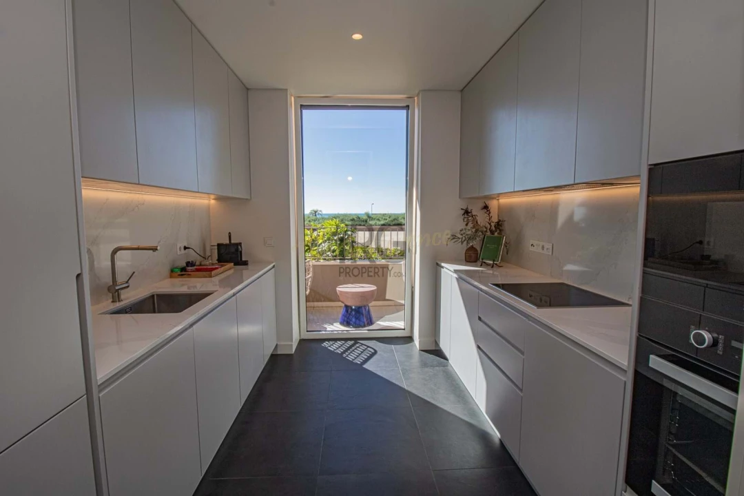Apartamento T2 para Venda em Quarteira Foto 11
