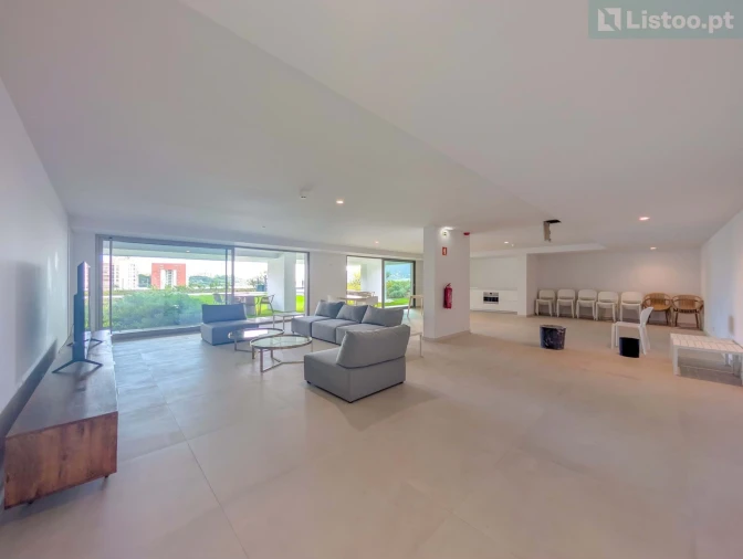 Apartamento T2 para Venda em Carnaxide e Queijas Foto 33