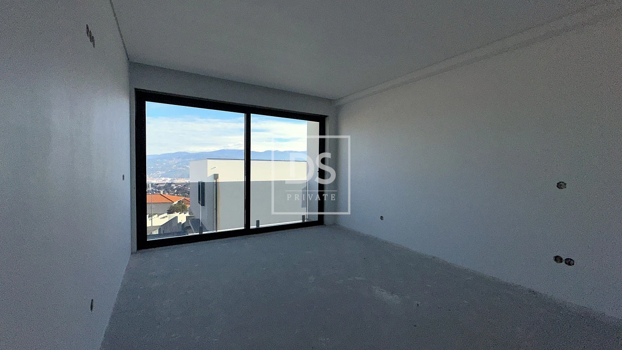 Moradia T3 para Venda em Fregim Foto 32