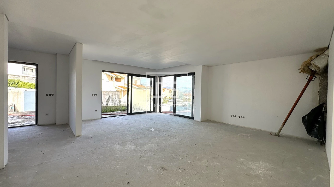 Moradia T3 para Venda em Fregim Foto 5