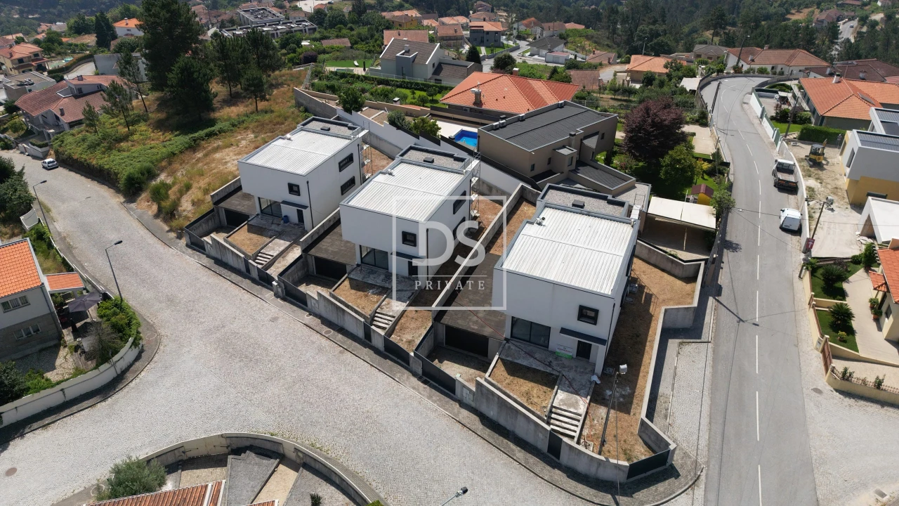 Moradia T3 para Venda em Fregim Foto 43