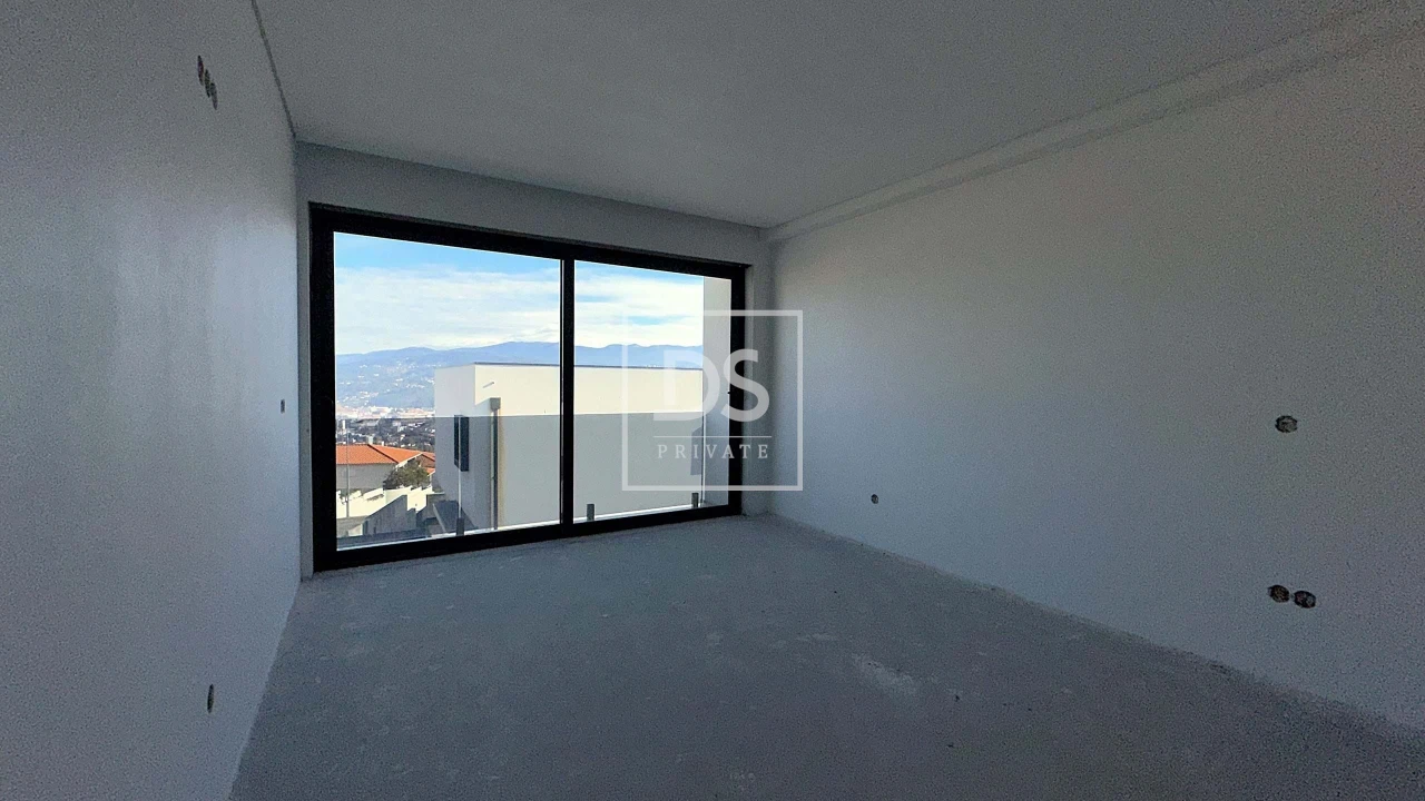 Moradia T3 para Venda em Fregim Foto 31