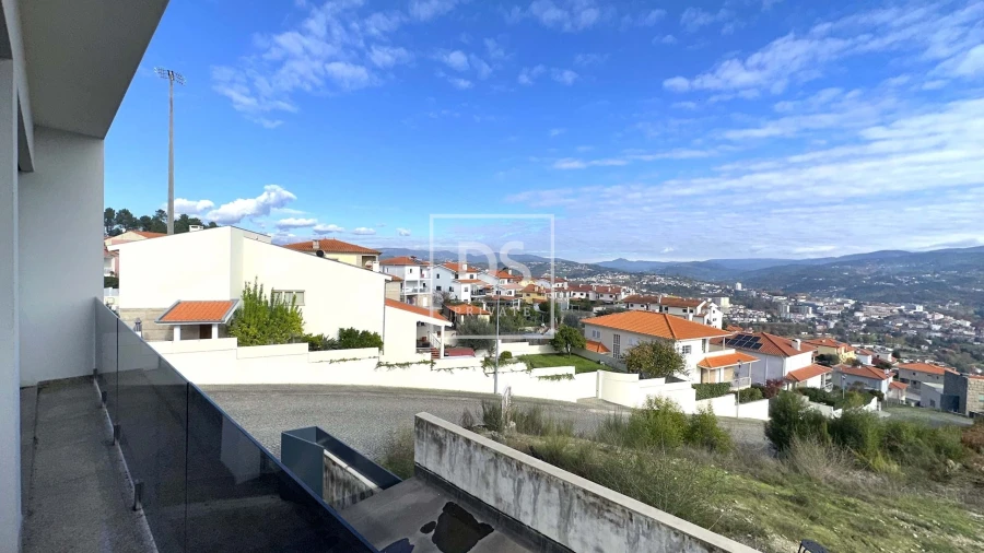 Moradia T3 para Venda em Fregim Foto 34