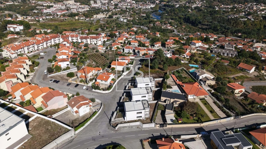 Moradia T3 para Venda em Fregim Foto 42