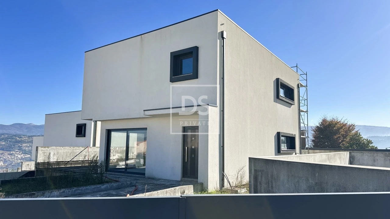 Moradia T3 para Venda em Fregim Foto 2