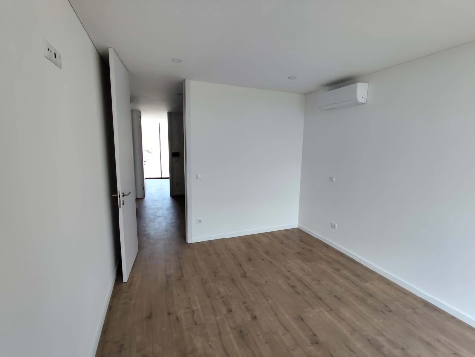 Moradia T3 para Venda em Cristelos, Boim e Ordem Foto 38