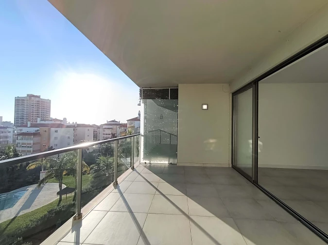 Apartamento T2 para Venda em Portimão Foto 12