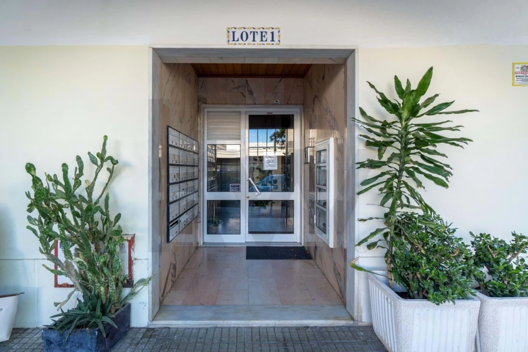 Apartamento T1 para Venda em Vila Real de Santo Antonio Foto 5