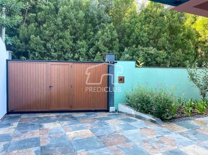 Moradia T2 para Venda em Arco da Calheta Foto 12