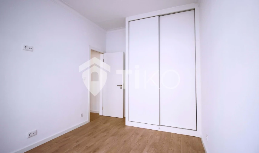 Apartamento T2 para Venda em Almada, Cova da Piedade, Pragal e Cacilhas Foto 2