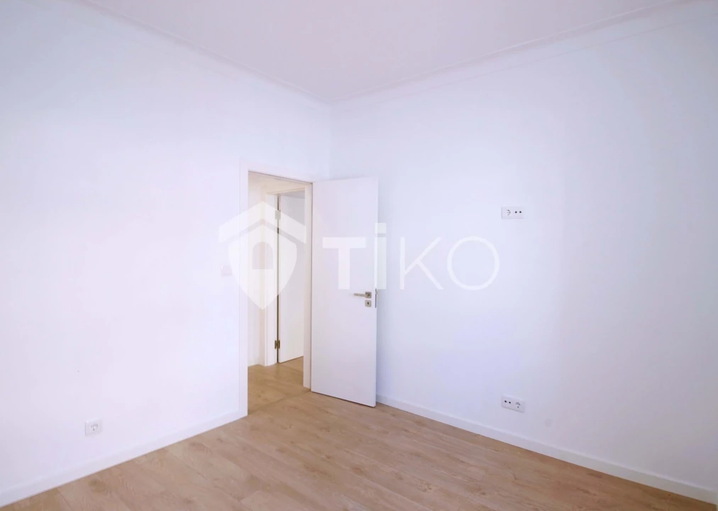 Apartamento T2 para Venda em Almada, Cova da Piedade, Pragal e Cacilhas Foto 5